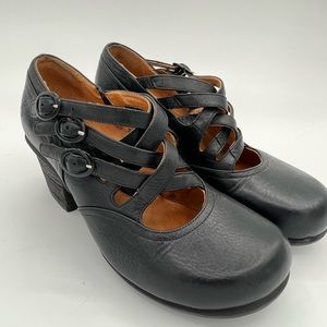 Hopefuls Luxon John Fluevog multi strap Mary Janes  size 7.5